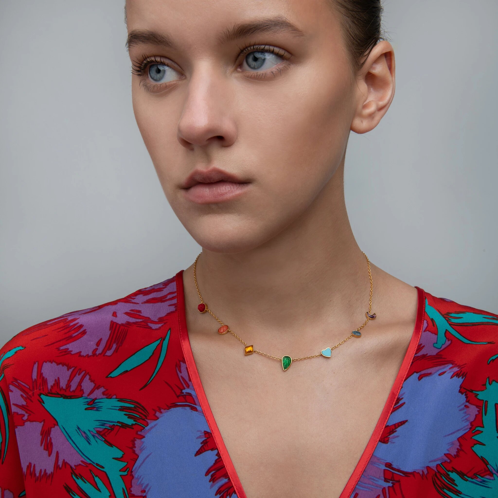 Collier Grainne Morton arc-en-ciel vermeil et charms