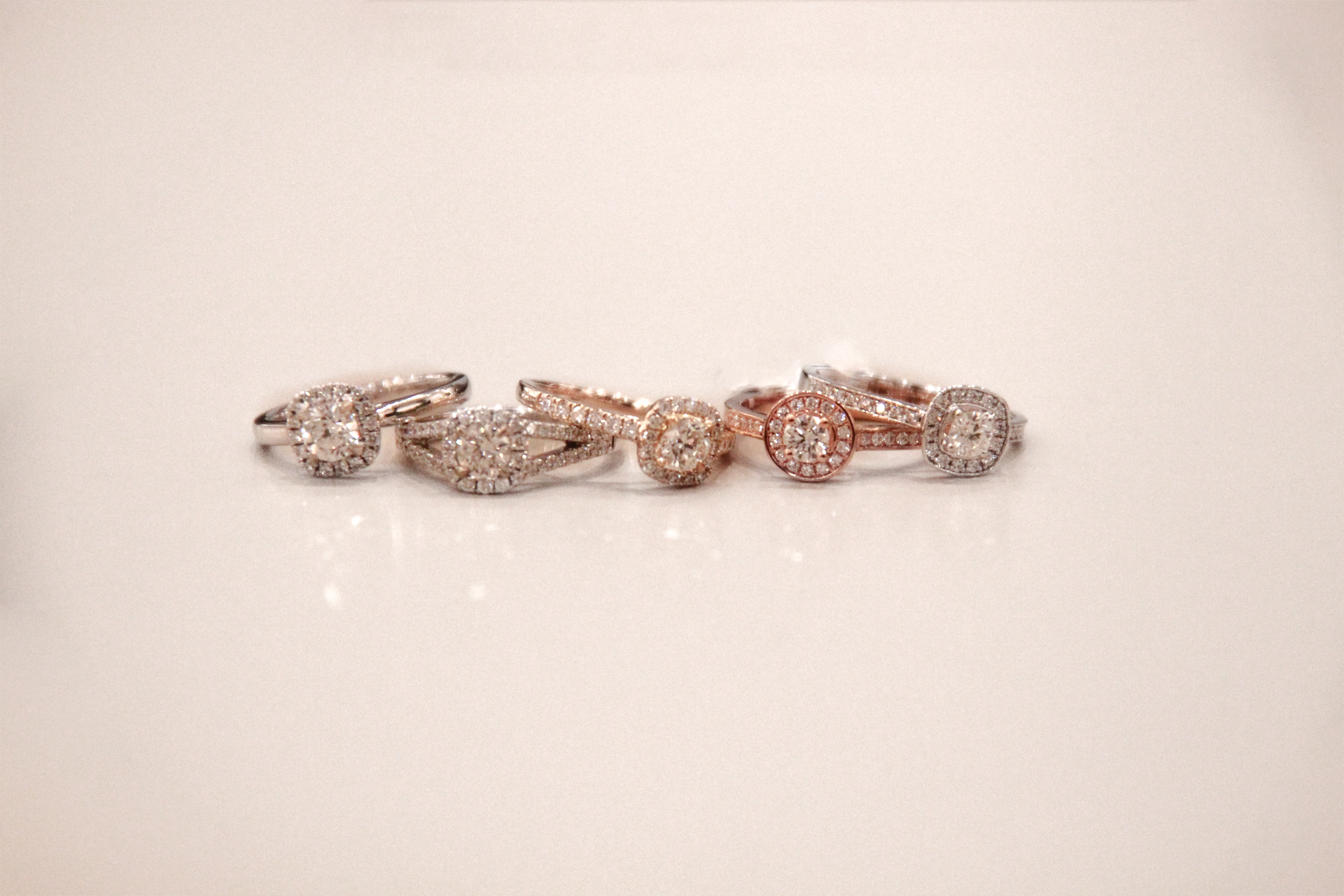 bague fiançaille or blanc rose jaune diamants liège