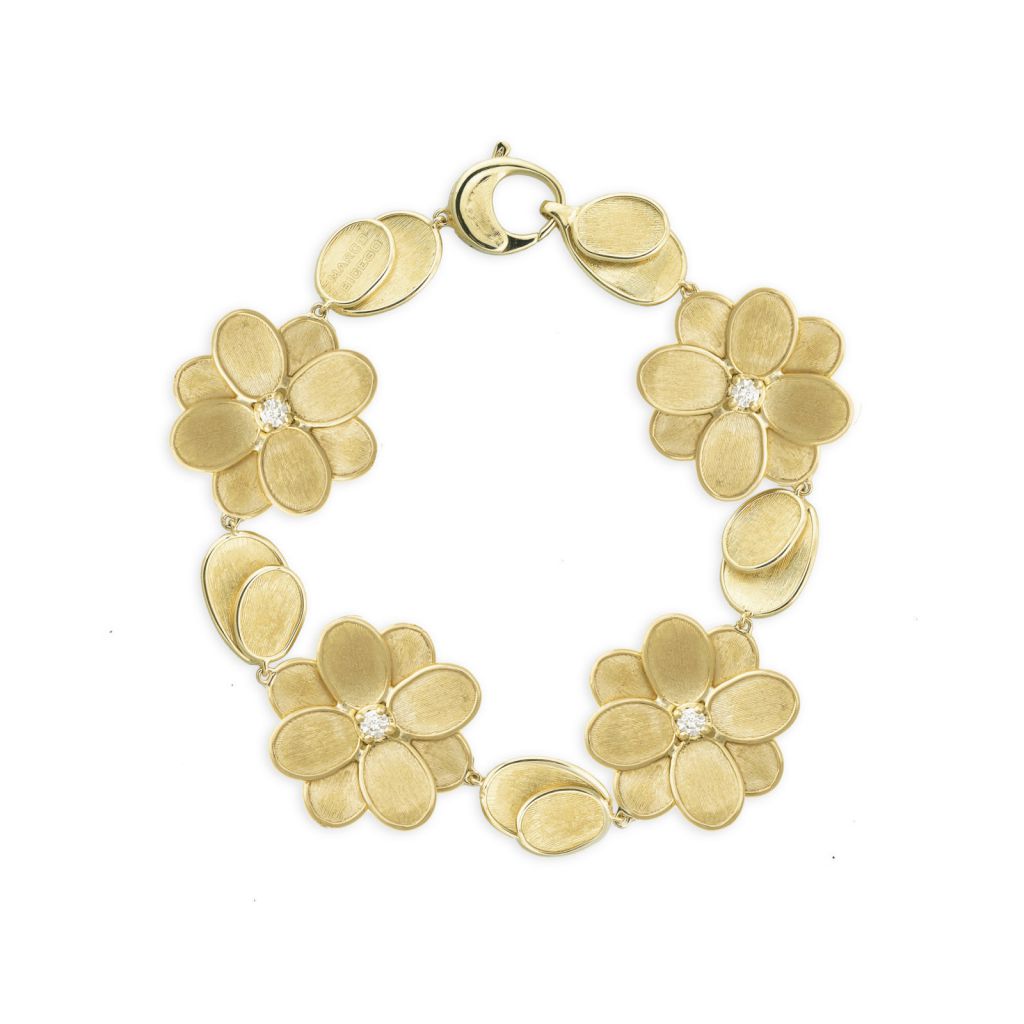 Bracelet complet Marco Bicego Lunaria Petali 4 fleurs d'or jaune guilloché, diamant central et pétales disponible dans notre bijouterie à Liège