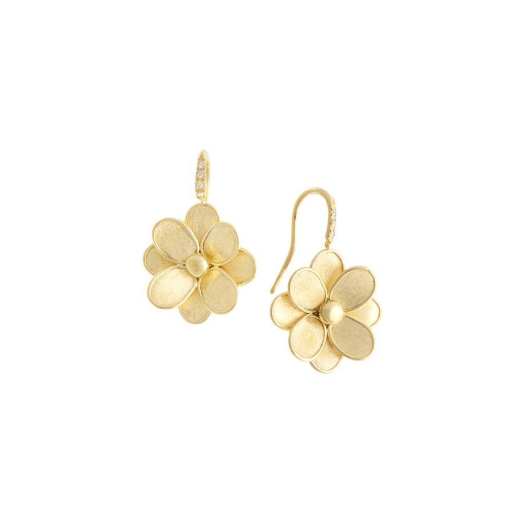 Boucles d'oreilles pendantes Marco Bicego Lunaria Petali, une fleur en or jaune guilloché et attache sertie de brillants